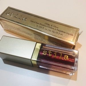 Stila liquid eyeshadow in shade ‘next to notte’